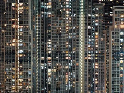 Гонконг - город, на каждом квадратном метре которого живет 7 000 человек!
