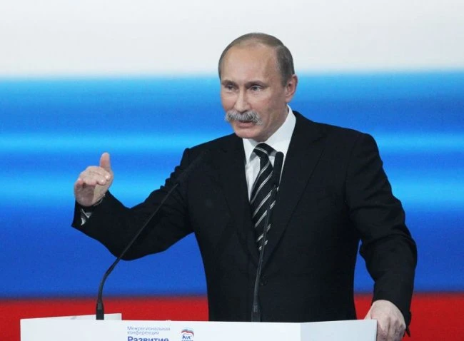 Какие усы больше подошли бы Путину