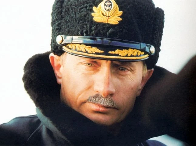 Какие усы больше подошли бы Путину