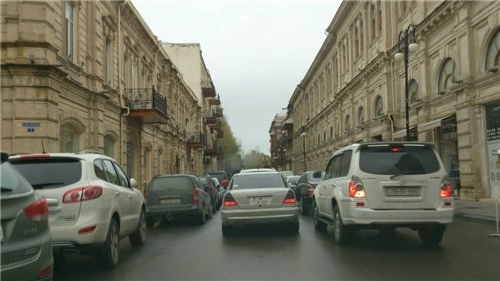 В центре Баку образовались большие пробки