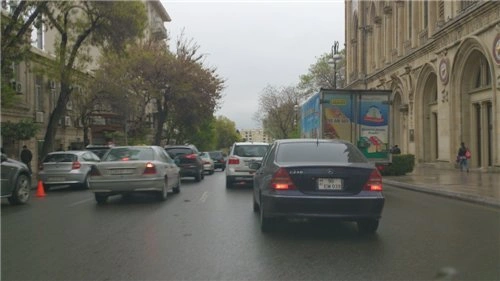 В центре Баку образовались большие пробки