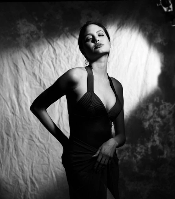 Клубтағы дәретханада қызды сиқытты