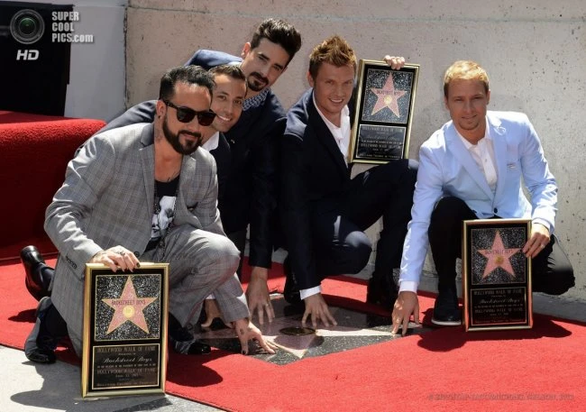 Участники группы Backstreet Boys получили звезду на Голливудской «Аллее славы»