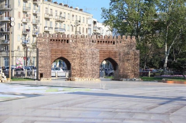 Баку готовится к Празднику цветов