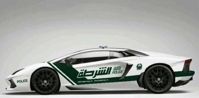 Дорожная полиция Дубая: Aston Martin, Lamborghini, Bentley, Ferrari