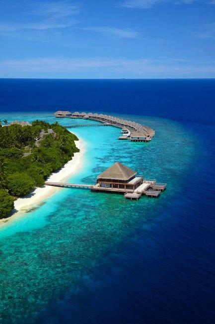 Отель Dusit Thani Maldives на острове Баа Атолл