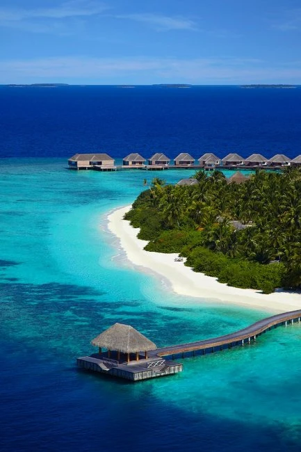 Отель Dusit Thani Maldives на острове Баа Атолл