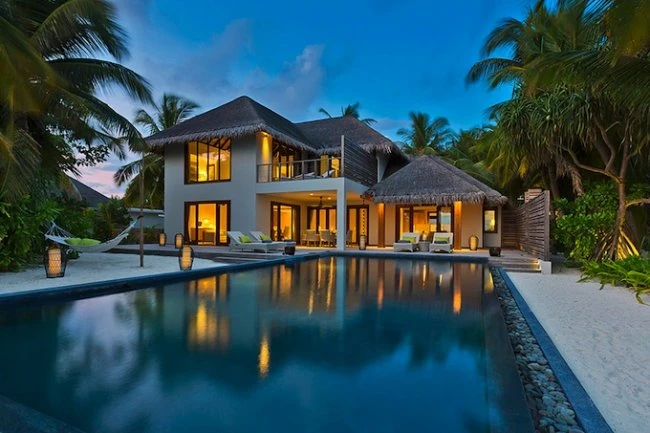 Отель Dusit Thani Maldives на острове Баа Атолл