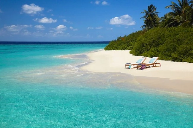 Отель Dusit Thani Maldives на острове Баа Атолл