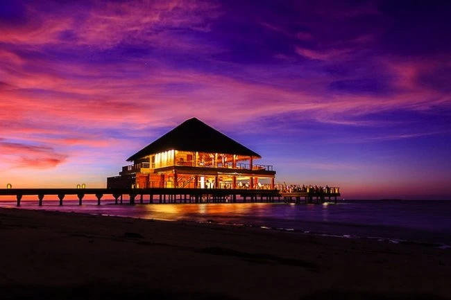 Отель Dusit Thani Maldives на острове Баа Атолл