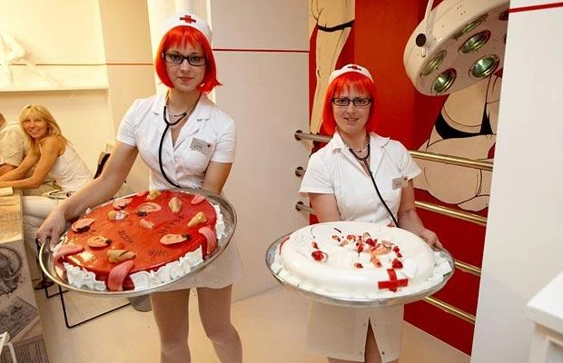 Очень необычный ресторан в больничном стиле
