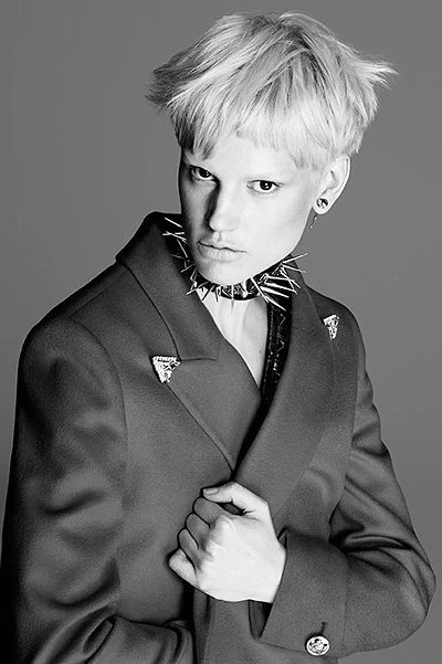 Кейт Мосс и Саския де Брау для Versace
