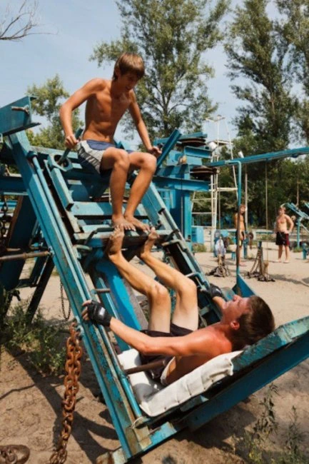 Суровая киевская качалка