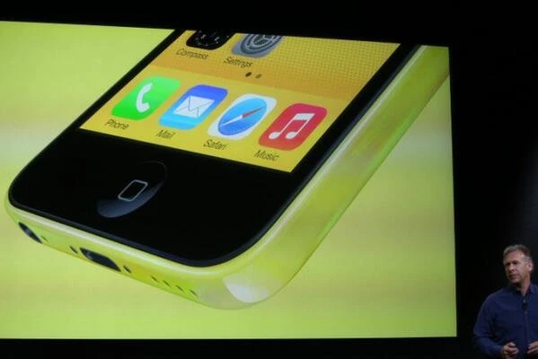 Apple представила iPhone 5S и 5C