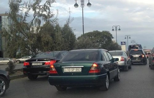 Гаджибала Абуталыбов попал в пробку
