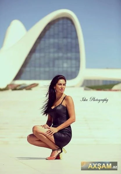 Модель Минара Аллахвердиева в новой фотосессии