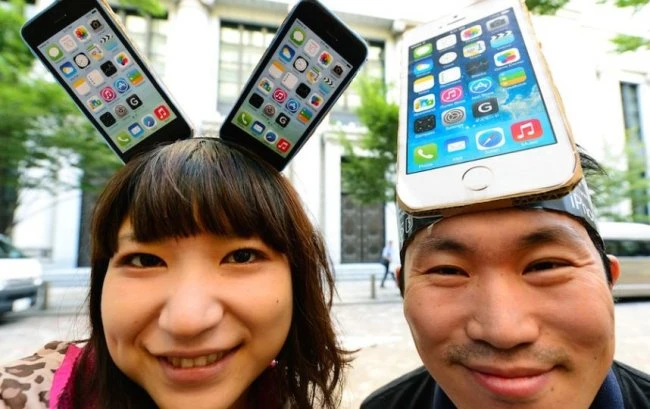 В мире начались продажи новых моделей iPhone