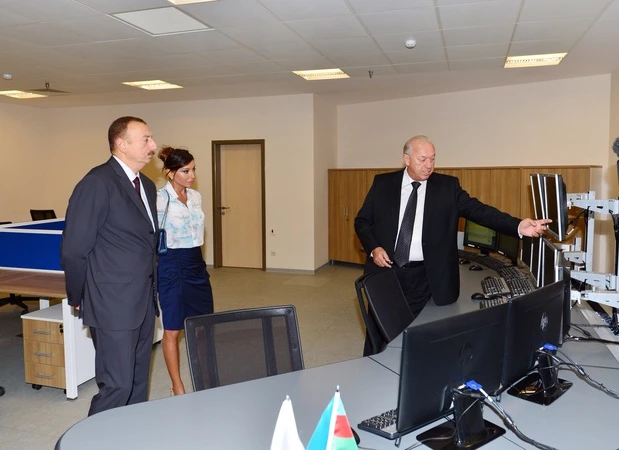 Президент Азербайджана принял участие в открытии нового здания в аэропорту