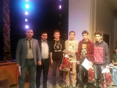 В Баку прошел турнир по брейн-рингу среди подростков
