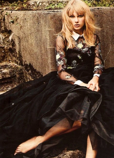 Тейлор Свифт в фотосессии журнала “InStyle”