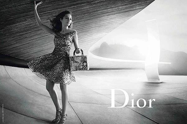 Марион Котийяр вновь снялась для Lady Dior