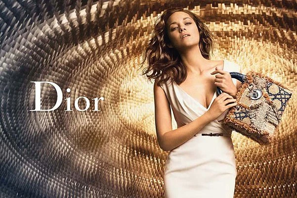Марион Котийяр вновь снялась для Lady Dior
