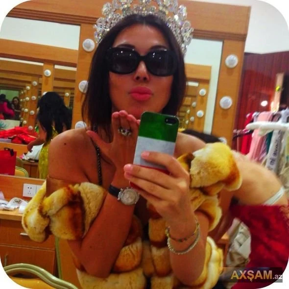 Валида Аббасова: 