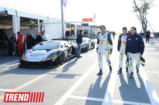 В Баку начался отборочный тур международных автогонок GT3