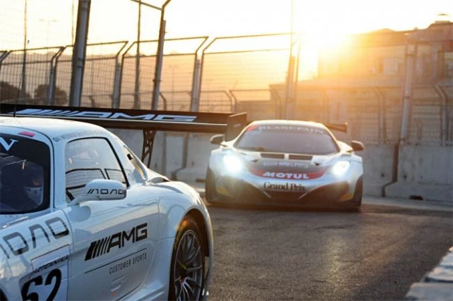 В Баку состоялись соревнования автогонок FIA GT Series