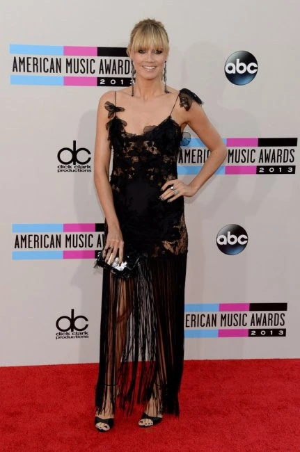 Наряды звезд на American Music Awards 2013