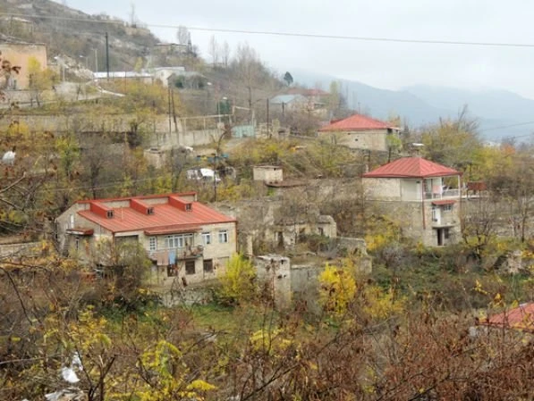 Армянский блогер опубликовал фотографии оккупированного Лачинского района