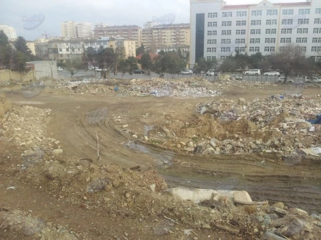 В Баку снесен ряд пятиэтажных зданий