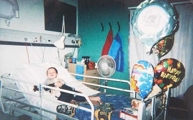 Школьник, записанный врачами в покойники, стал мастером таэквондо
