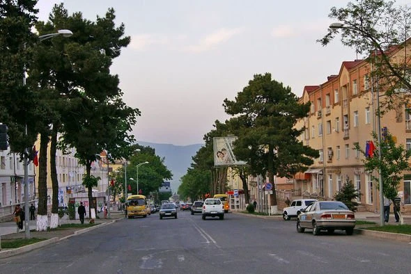 Фотосессия из оккупированного армянами азербайджанского города Ханкенди