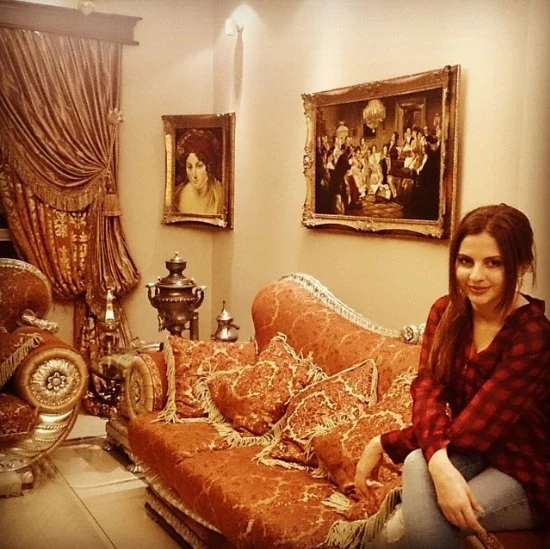 Айнишан Гулиева обручилась с Миркамилем Камиловым в Иране?