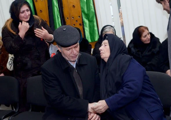 Проходит прощальная церемония с азербайджанским гроссмейстером Вугаром Гашимовым