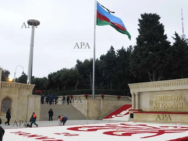 Азербайджанский народ отмечает день общенационального траура