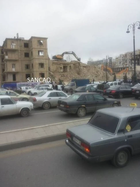 Рухнуло здание на проспекте Гейдара Алиева: Есть погибшие
