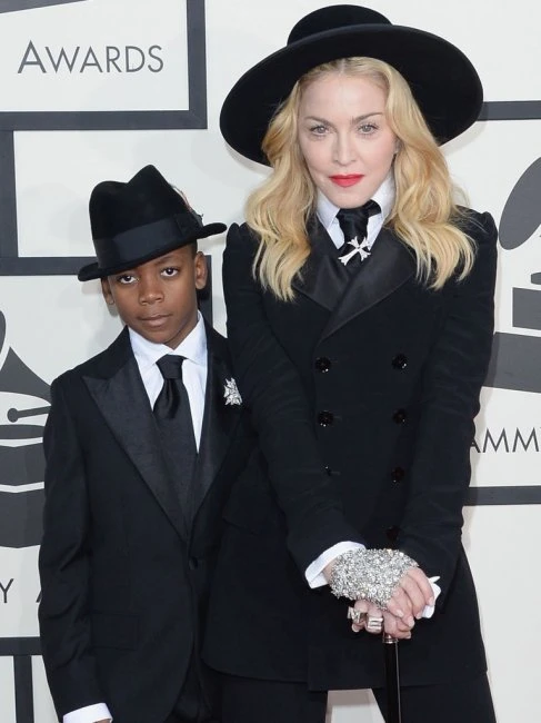 Старушка Мадонна на Grammy Awards 2014