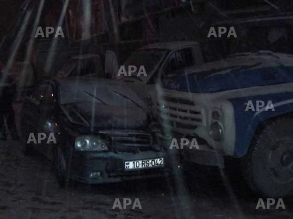 В Баку снег стал причиной ДТП