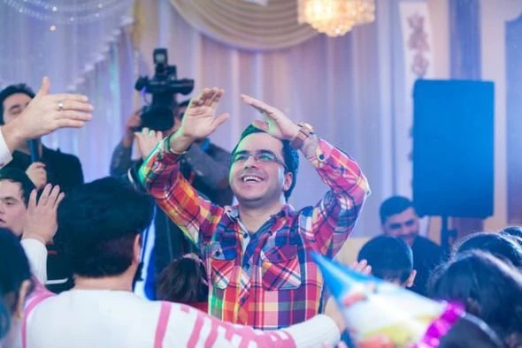 DJ China подарил автомобиль детскому дому