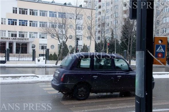 В Баку установлены необычные светофоры