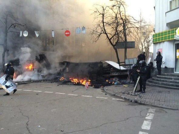 Число погибших во время столкновений в Украине уже достигло 27 человек