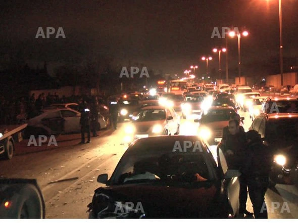 В Баку произошла цепная авария