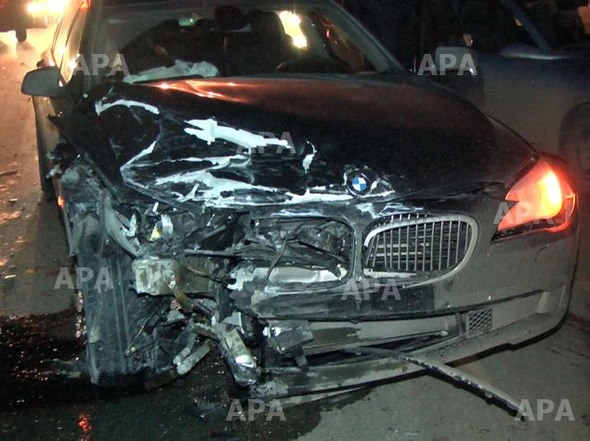 В Баку произошла цепная авария