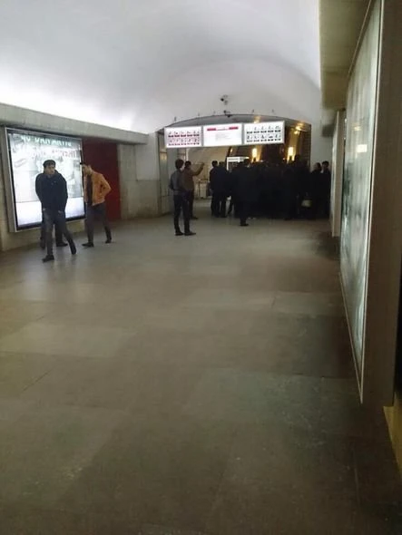 В бакинском метро полиция ждет участников акции 