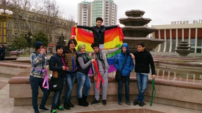 Bakının mərkəzində Lezbiyanlar və geylər aksiya keçirtdilər