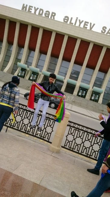 Bakının mərkəzində Lezbiyanlar və geylər aksiya keçirtdilər