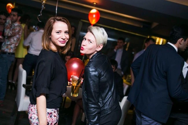 Дуэт украинских сестер-близнецов DJ Twins выступил в Баку
