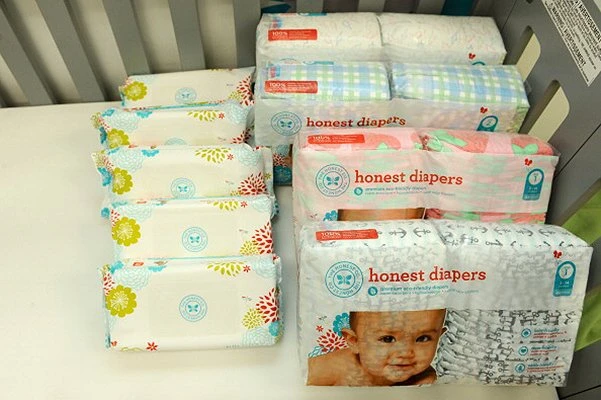 Джессика Альба на благотворительном мероприятии Baby2Baby